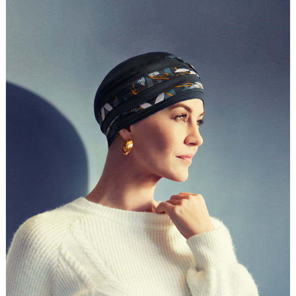 Los pañuelos oncológicos tipo turbante pueden ser de tejidos como algodón, fibra de bambú o lino, y combinaciones con lana o tejido polar.